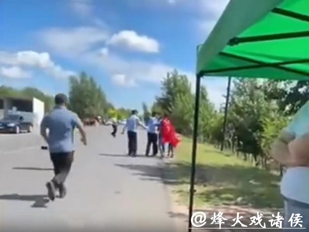 抱娃跑全马？这不是热爱，这是玩孩子的命